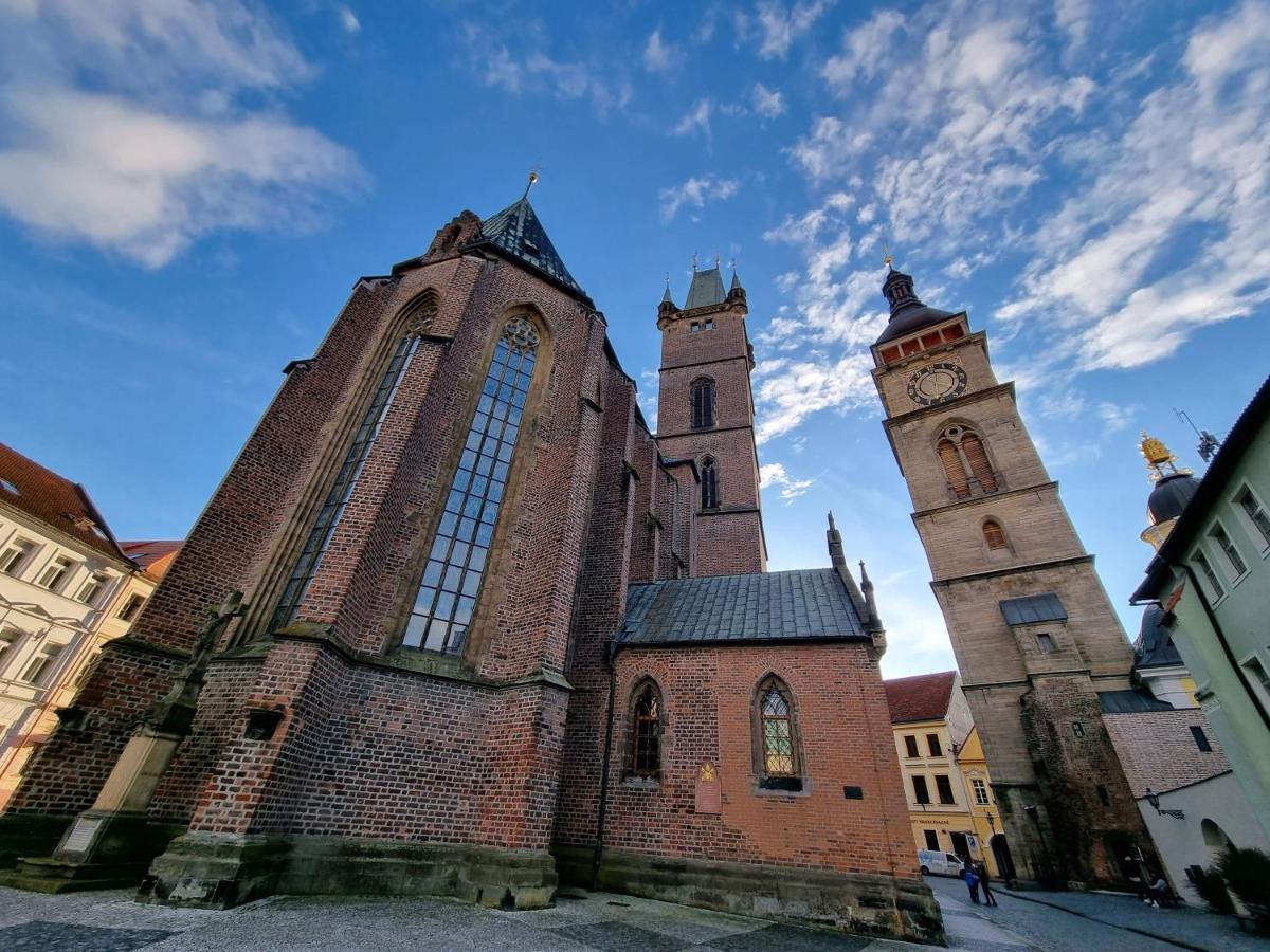 Luxusni Studio Na Velkem Namesti, Wi-Fi, Netflix Градец-Кралове Экстерьер фото