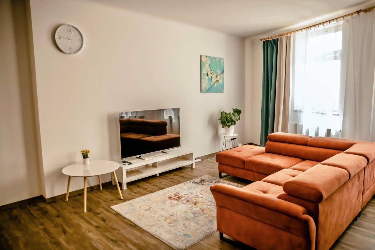 Luxusni Studio Na Velkem Namesti, Wi-Fi, Netflix Градец-Кралове Экстерьер фото